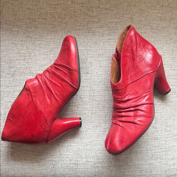 Miz Mooz Shoes - Miz Mooz Erica red leather zip up booties ankle boots size 9